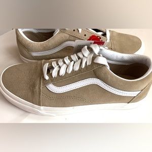 Vans lace up sneakers low tops shoes leather upper beige Vans write trim size 8